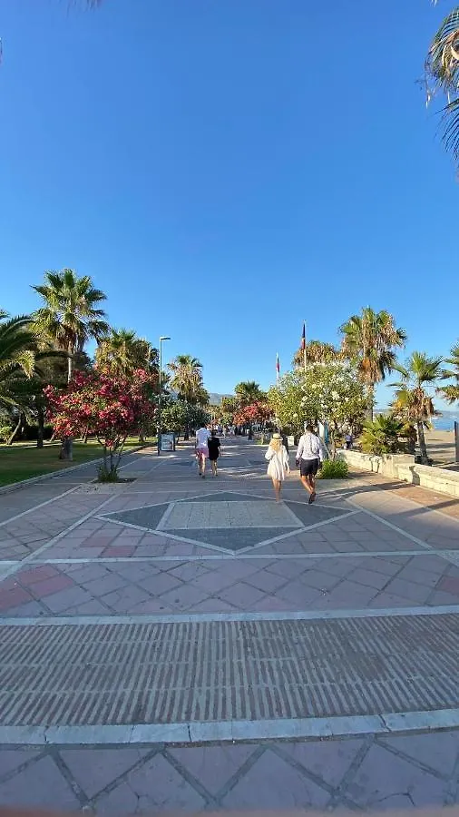 Luxury Apartment Elviria Hills 마르베야